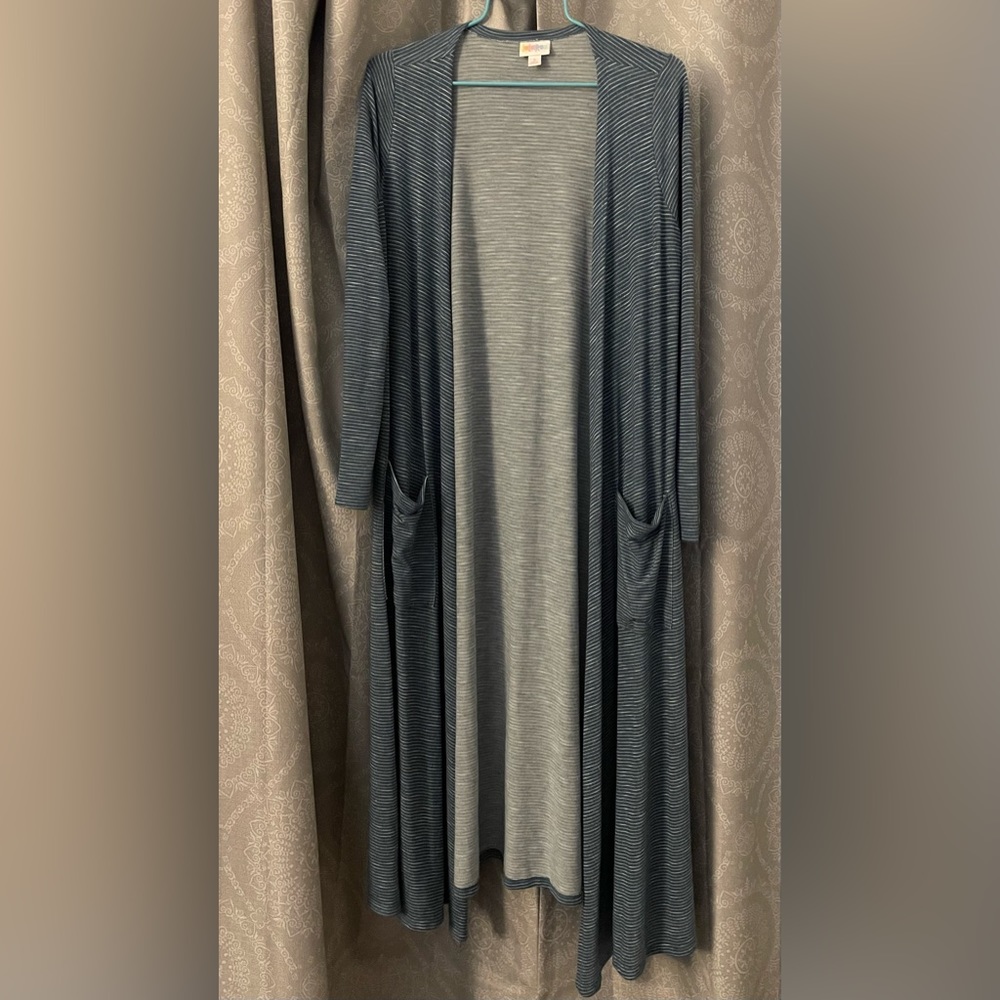 LuLaRoe Sarah Cardigan Charcoal
Grey Stripe Small